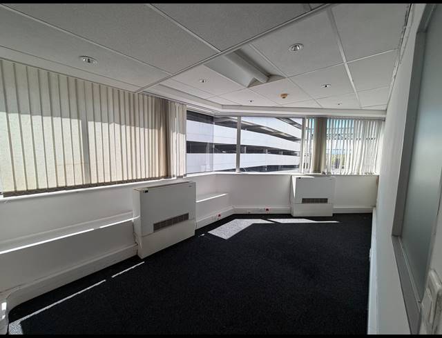 458M² BUILDING TO LET IN CLAREMONT